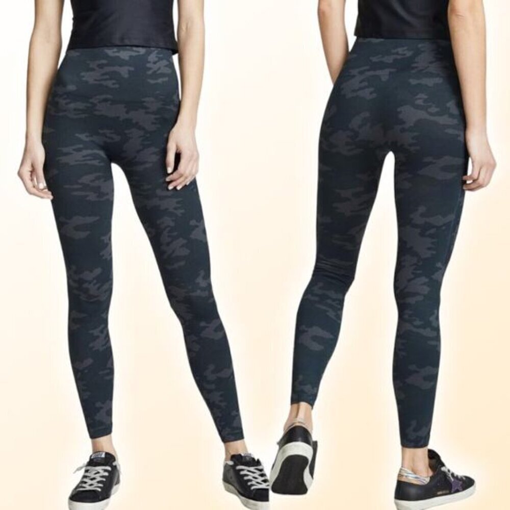 NWT SPANX Look at Me Now Seamless Leggings Sz Small Camo